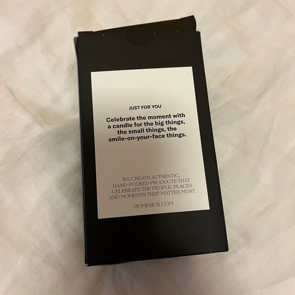 NEW ALLĒ HOMESICK CANDLE - Picture 3 of 3